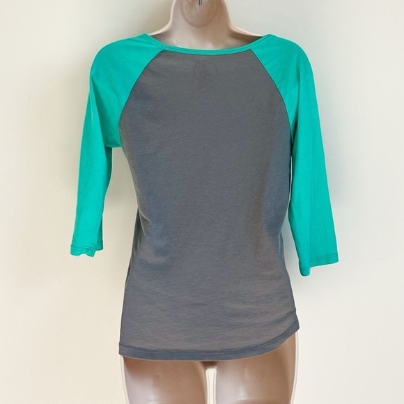 Pacsun Volcom Scoop Neck Raglan Sleeve Unicorn Traveler Top Gray Turquoise S - Picture 5 of 6